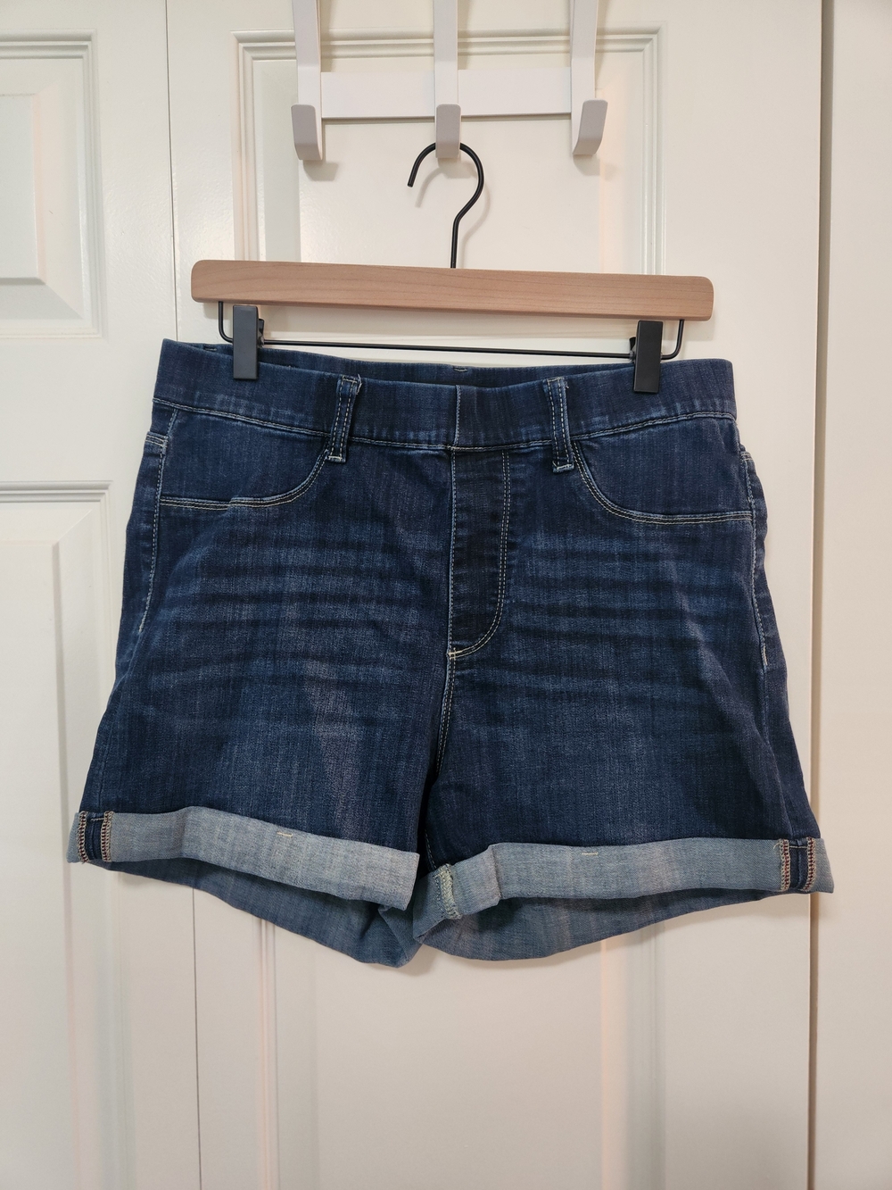 Judy Blue Dark Blue Roll-Cuff Denim Shorts